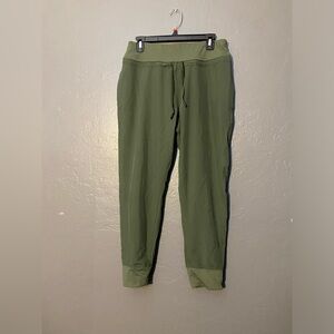 Leg3nd Women’s‎ green joggers size medium